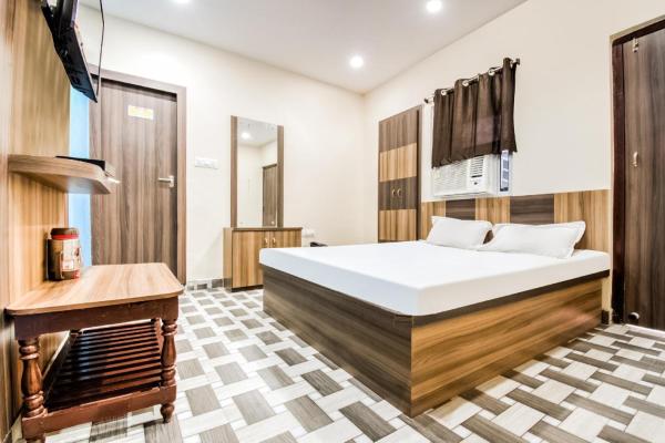 A la foto es mostra l'objecte Hotel Vivek situat a la ciutat de Patna.