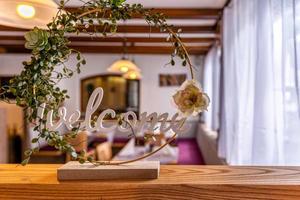 På bilden syns objektet Hotel Casa Maria som ligger i staden Halblech.