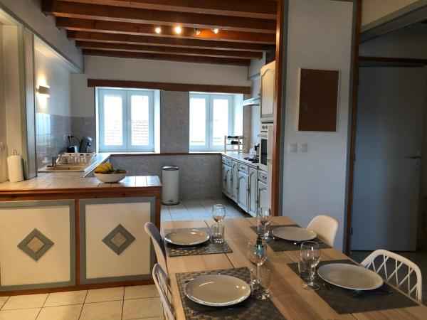 Na zdjęciu widoczny jest obiekt L’Ecrin champenois : 150m2 au cœur du vignoble położony w mieście Champaubert.