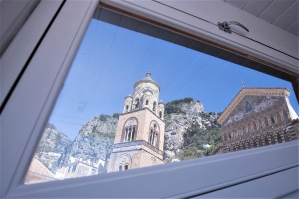 A la foto es mostra l'objecte Zia Pupetta Suites situat a la ciutat de Amalfi.