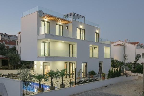 Luxury Villa -Heated Pool -Jacuzzi - Trogir