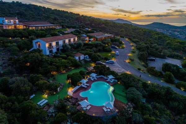 På billedet ses objektet Il Borgo BagaBaga - Exclusive Country Retreat beliggende i byen Castelsardo.