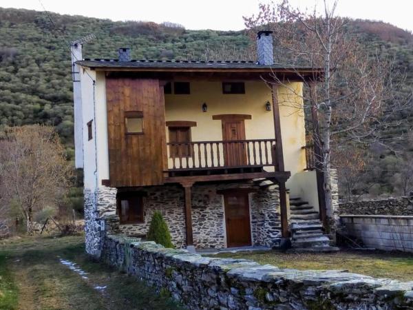A la foto es mostra l'objecte Casa Rural El Llao Y Los Fresnos situat a la ciutat de Cabrillanes.