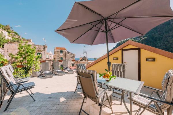 A la foto es mostra l'objecte Bouganville Holiday house Amalfi situat a la ciutat de Amalfi.