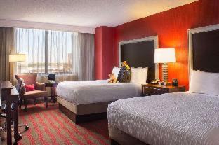 Foto 5: DoubleTree by Hilton New York-LaGuardia