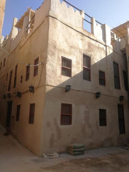 Na fotografii je vidět objekt Al Hamra Old House nacházející se ve městě Al Hamra.
