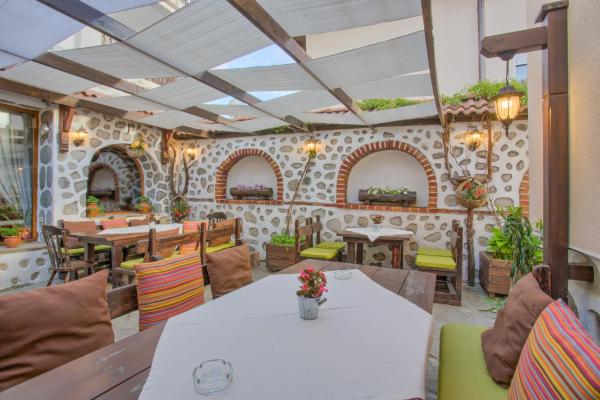 A la foto es mostra l'objecte Vezyuva House situat a la ciutat de Bansko.