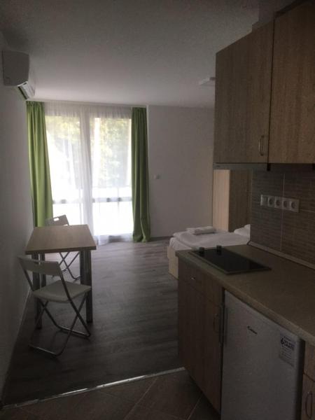 På billedet ses objektet Apartmanhotel Baraton*** beliggende i byen Balatonfüred.