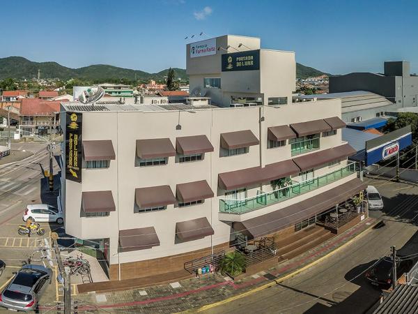 A la foto es mostra l'objecte Pousada Doluar situat a la ciutat de Penha.