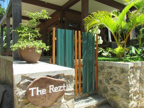 A la foto es mostra l'objecte The Rezt situat a la ciutat de Ella.