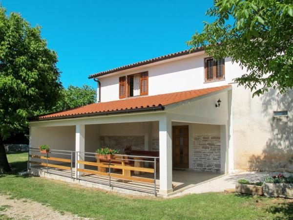 Nella foto è visibile l'oggetto Holiday Home Narcis by Interhome situato nella città di Munci.