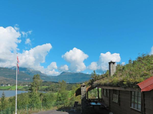 照片显示了位于Heimstad市的Chalet Anna by Interhome物件。