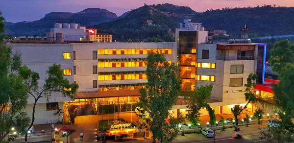 The photo shows the Hotel Lake View located in the city of Vani.