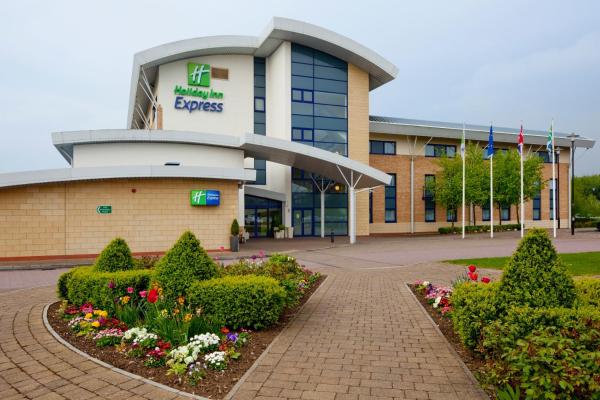 A la foto es mostra l'objecte Holiday Inn Express Northampton - South by IHG situat a la ciutat de Blisworth.