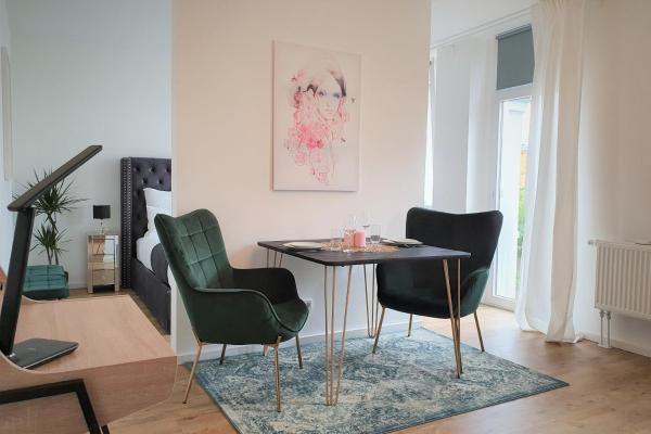 Nella foto è visibile l'oggetto PB Ferienwohnungen - FeWo 4 - Stilvoll eingerichtetes Studio im Herzen Senftenbergs situato nella città di Senftenberg.