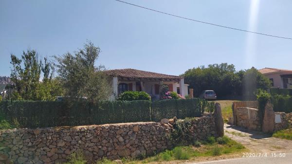 Na fotografii je vidět objekt Portocervo House nacházející se ve městě Arzachena.
