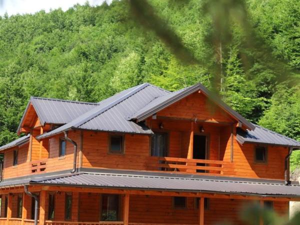 Na zdjęciu widoczny jest obiekt Bujtina Malaj położony w mieście Valbonë.