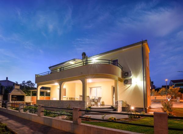 Apartments Blatančić - Vodice