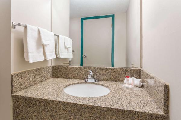 Foto 7: Ramada by Wyndham