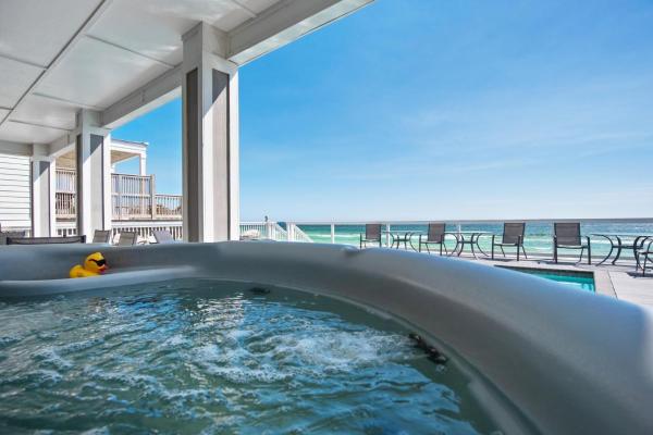 Fotografia 6: Making Waves - Huge Heated Beachfront Pool & Hot Tub! Best In Pcb!