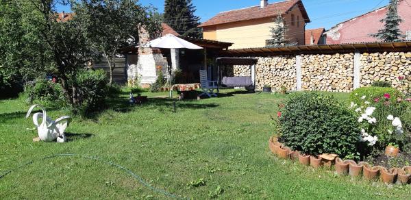 Family Hotel Ecorelax, Madzhare