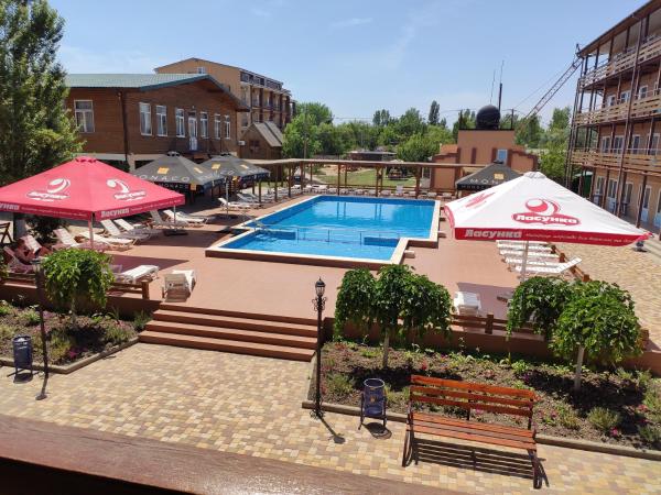 Фотографии отеля: Kardinal, Затока