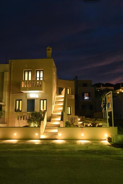 RODAVGI APARTMENTS, Andros