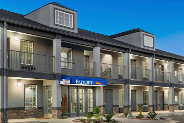 A la foto es mostra l'objecte Baymont by Wyndham Warner Robins situat a la ciutat de Warner Robins.