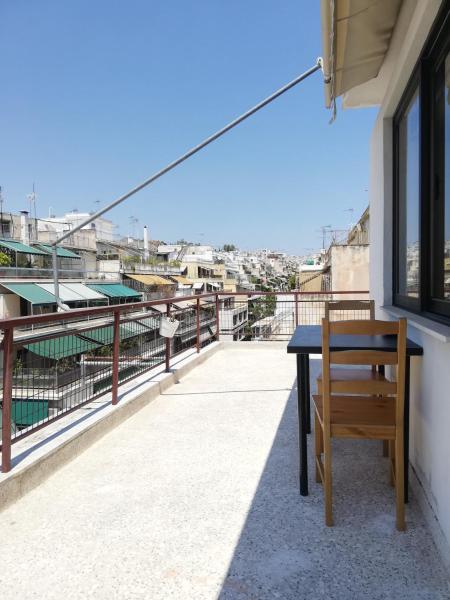 A la foto es mostra l'objecte 5th floor apartment with city view situat a la ciutat de Atenes.