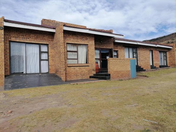 Na foto é possível ver o objeto Kubo Bed and Breakfast localizado na cidade de Cofimvaba.