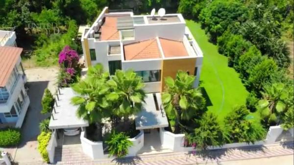 A la foto es mostra l'objecte Villa Diva situat a la ciutat de Kemer.