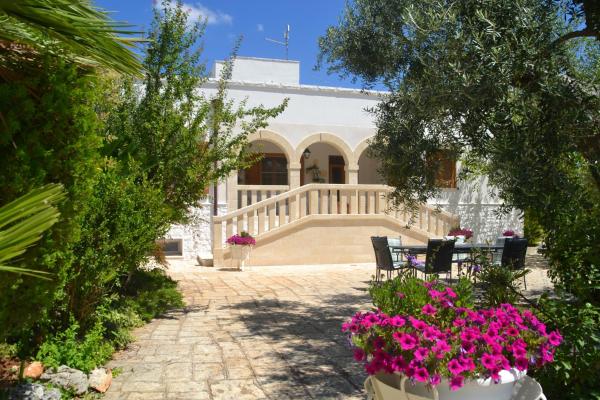 A la foto es mostra l'objecte Agriturismo Salinola situat a la ciutat de Ostuni.