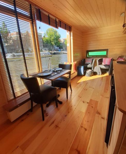 Mar&Mar Houseboat Studio, Amsterdam