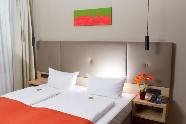 A la foto es mostra l'objecte Hotel Alpha situat a la ciutat de Lohermoos.