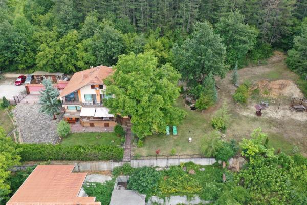 Nella foto è visibile l'oggetto Guest House Slivek situato nella città di Stefanovo.