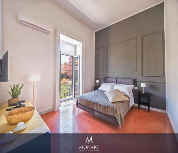 Na foto é possível ver o objeto MONART HOSPITALITY Cavour localizado na cidade de Naples.