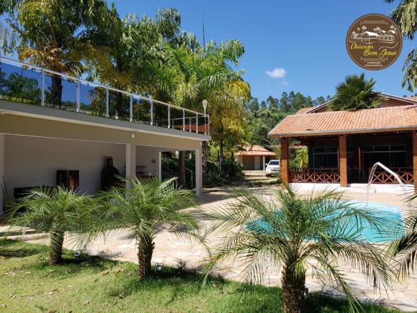 Na zdjęciu widoczny jest obiekt Chácara Bom Jesus Caconde położony w mieście Caconde.