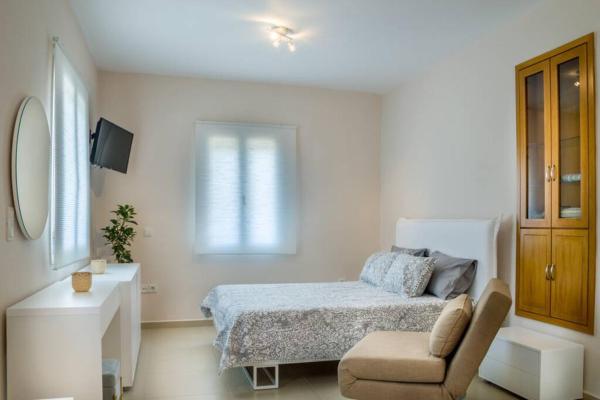 Nella foto è visibile l'oggetto Blanca Serenidad Luxury Apartment situato nella città di Vathí.