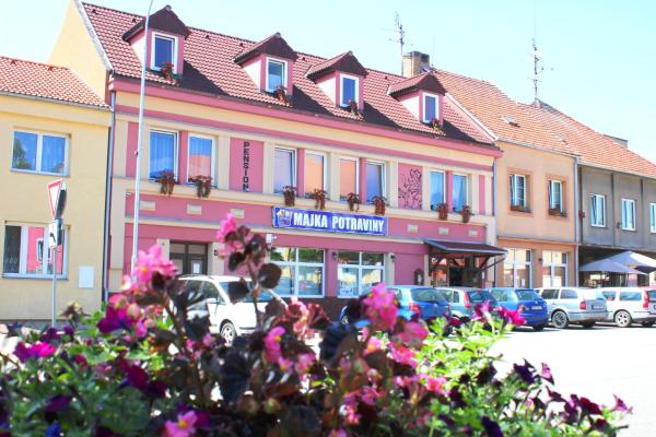 La photo montre l'objet Pension Bernartice situé dans la ville de Borovany.