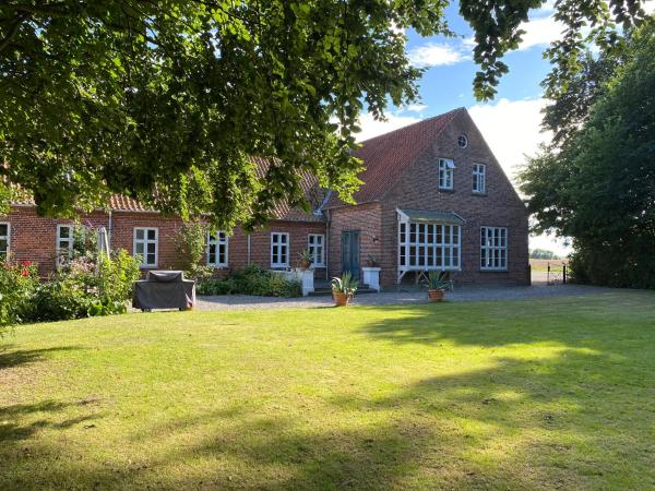 The photo shows the Bellinge House located in the city of Horbelev.