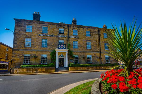 På bildet vises objektet The Rutland Arms Hotel, Bakewell, Derbyshire - The Coaching Inn Group som ligger i byen Bakewell.