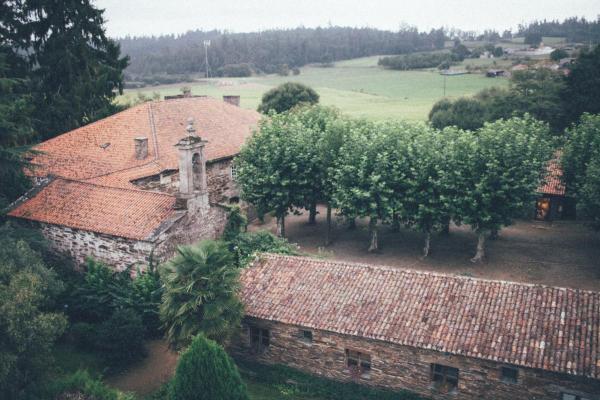 写真にはOca de Abaixo市にあるPazo de Andeadeが写っています。