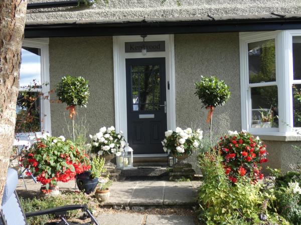 The photo shows the Kentwood Guest House located in the city of Arnside.