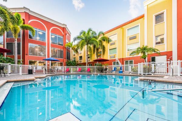Holiday Inn Express Hotel & Suites Bradenton West by IHG, Bradenton