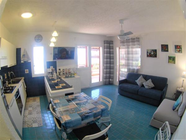 A la foto es mostra l'objecte Sea Beach Taormina Apartment situat a la ciutat de Letojanni.