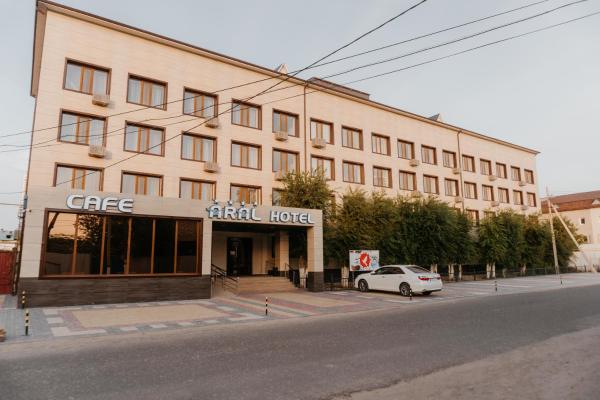 På billedet ses objektet Aral Hotel beliggende i byen Aralʼsk.