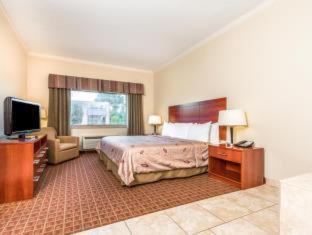 Fotografie 5: Ramada by Wyndham College Station