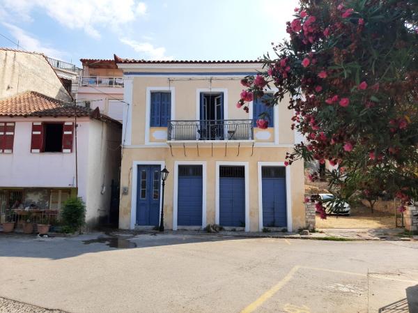 Na fotografii je vidět objekt Traditional house at Koroni near beach nacházející se ve městě Asíni.