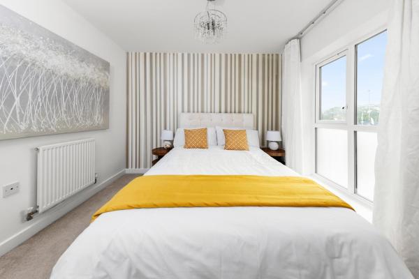 写真にはウォルヴァーハンプトン市にあるRoyal House Wolverhampton - Perfect for Contractors & Large Groupsが写っています。