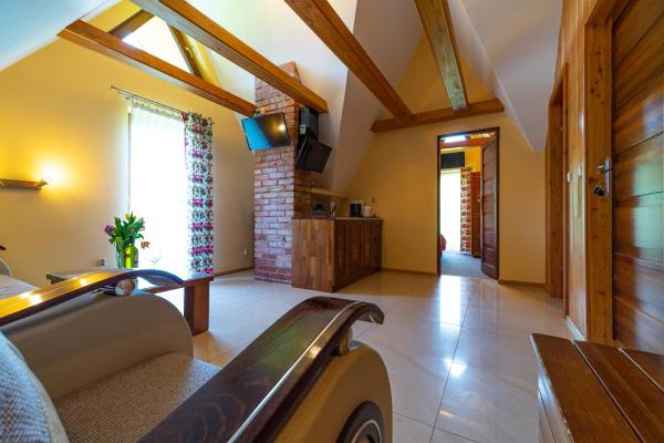 A la foto es mostra l'objecte Apartamenty i Pokoje w Willi na Ubocy situat a la ciutat de Suche.